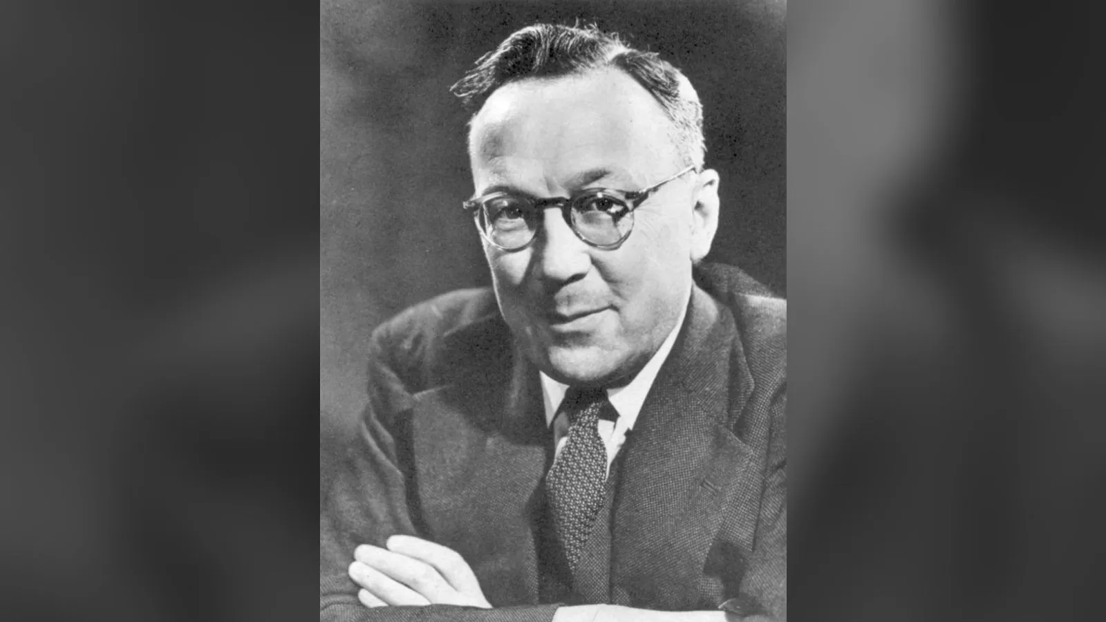 Portrait photograph of Robert Watson-Watt