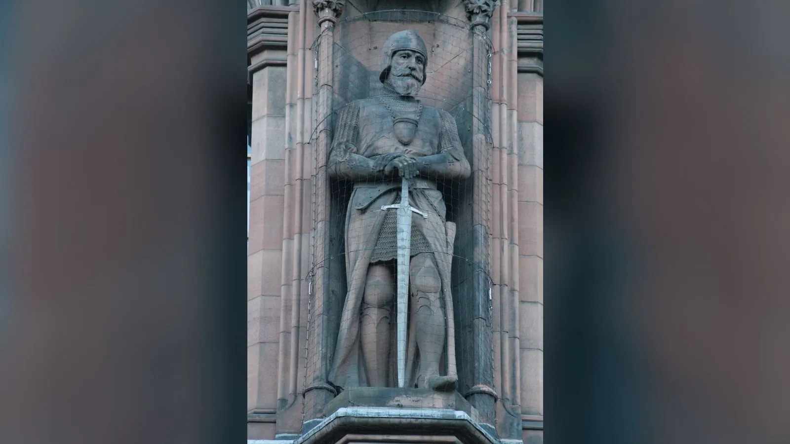 Statue of Sir James Douglas, Scottish National Portrait Gallery