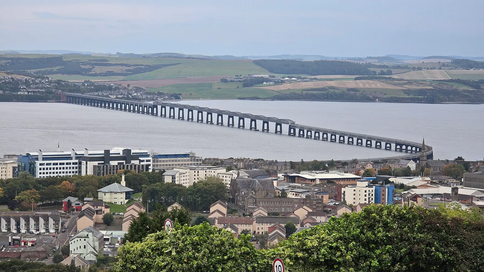 Dundee & the Tay